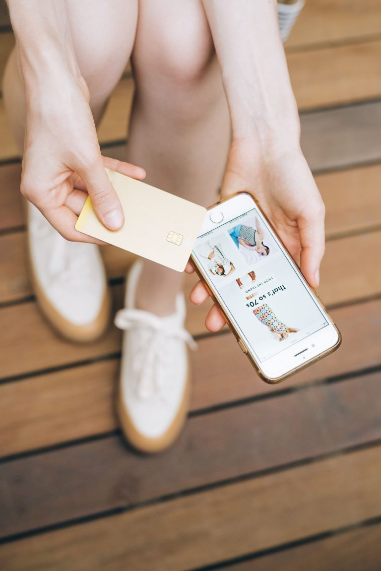 UX Mobile des Configurateurs 3D et de l&rsquo;Essayage Virtuel : les Patterns qui Convertissent sur Smartphone